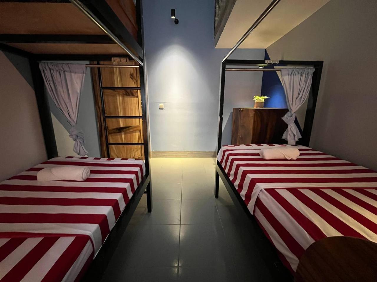 Por Chey Guesthouse Баттамбанг Екстер'єр фото